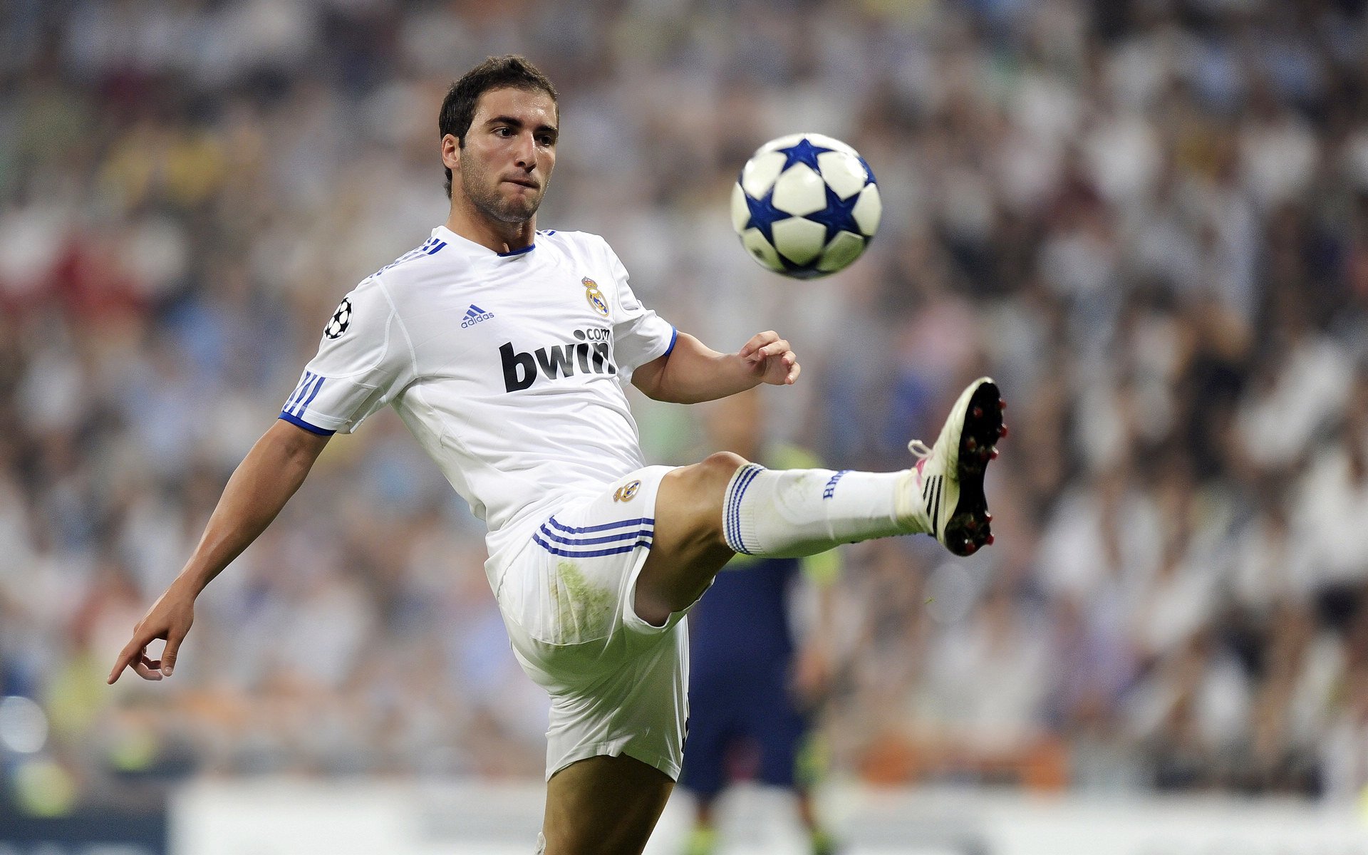 迪马利亚一箭穿心，哥伦比亚逆转美国书写美洲杯新章