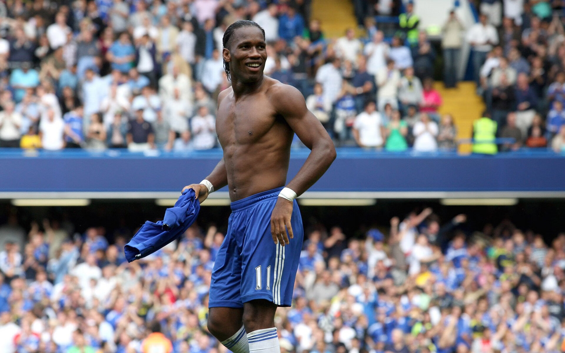 多特蒙德对阵曼联，阿坎吉如何用一场比赛重新定义统治力